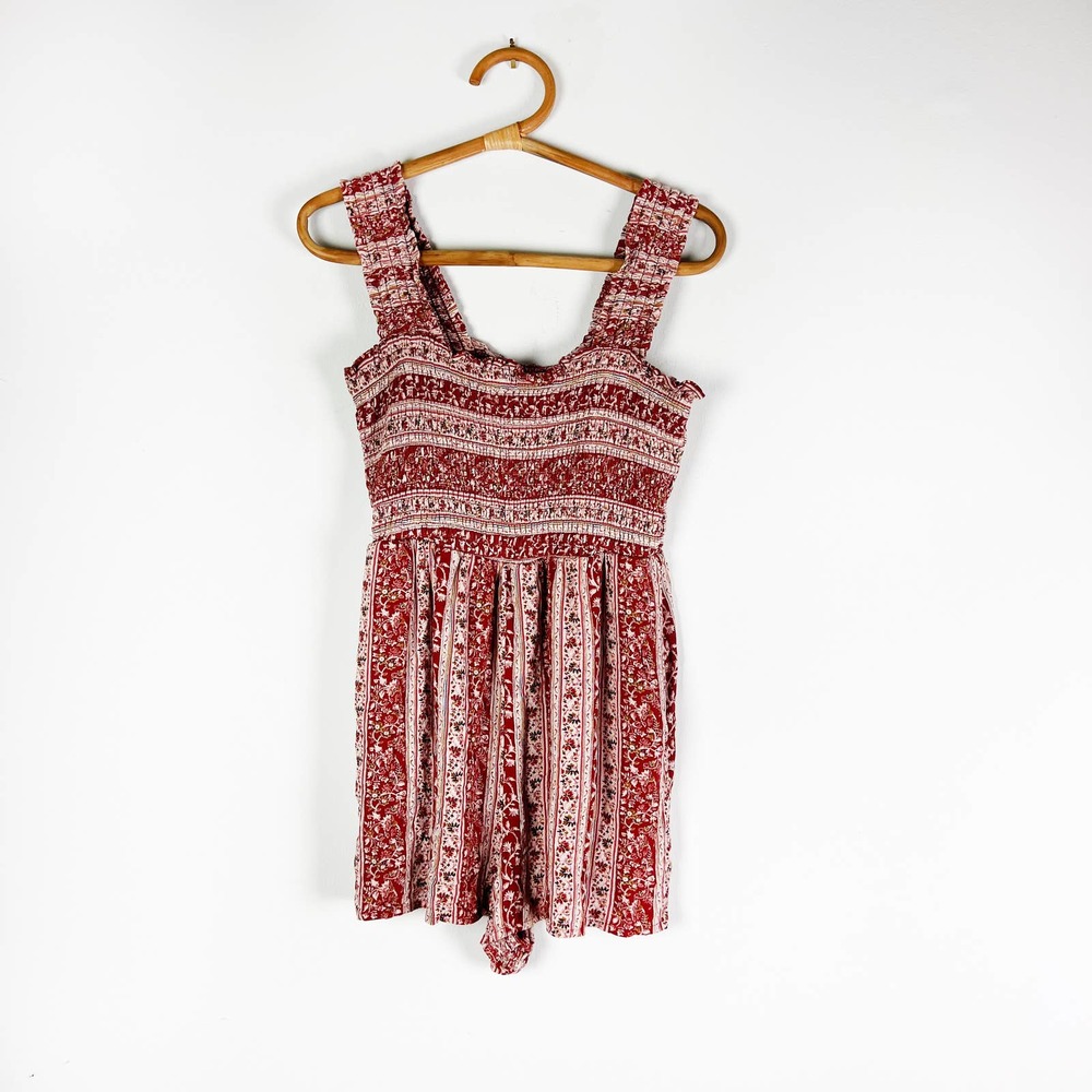 American Eagle pink ditsy floral smocked romper Size Medium - Picture 6 of 6
